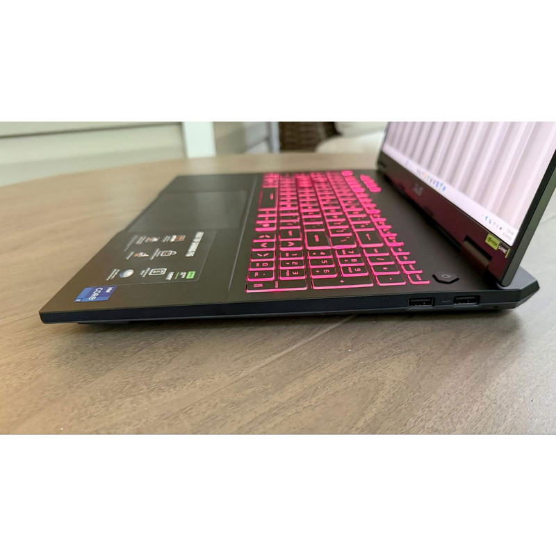 لپ‌تاپ 16 اینچی ایسوس مدل TUF Gaming F16 FX608JMR-F16I75060 با پردازنده Core i7-14650HX، کارت گرافیک GeForce RTX 5060 با 8 گیگابایت حافظه اختصاصی، رم 32 گیگابایت DDR5، حافظه SSD با ظرفیت 1 ترابایت، نمایشگر WUXGA با نرخ نوسازی 165 هرتز
و سیستم عامل ویندوز