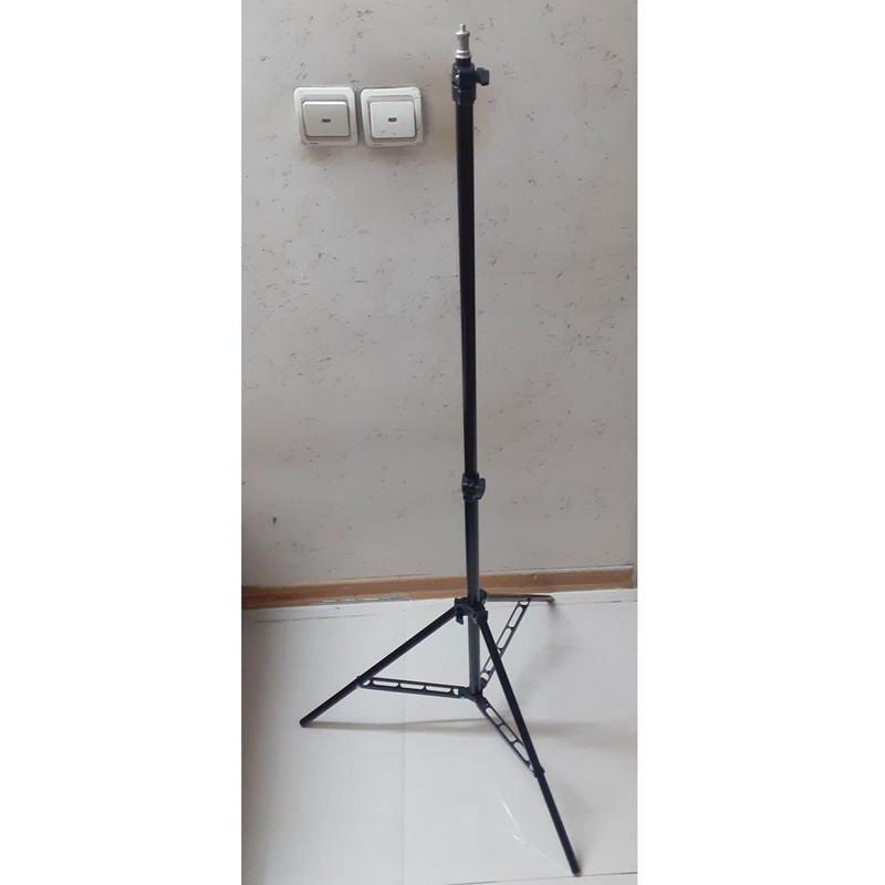 سه پایه نور کد AX-220CM