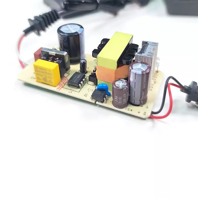 آداپتور 12 ولت 5 آمپر مدل 12V5A